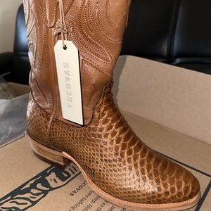 Tecovas Brady new.  Python